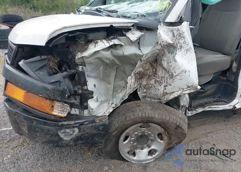 2020 Chevrolet Express G2500 Rwd 2500 Regular Wheelbase Wt из США, поврежденный, VIN 1GCWGAFP3L1261198